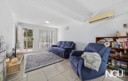 2/31 Lyrebird Street, Loganlea, Qld 4131