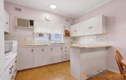 8 Gordon Street, Carramar, NSW 2163