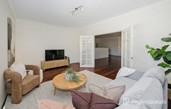 6 Delmage Circle, Ellenbrook, WA 6069