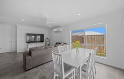 12 Avondale Circuit, Deebing Heights, Qld 4306