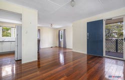 16 Casmaria Street, Mansfield, Qld 4122