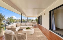 18 Clifford Street, Woody Point, Qld 4019