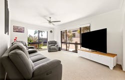 26 Coonawa Street, Buddina, Qld 4575