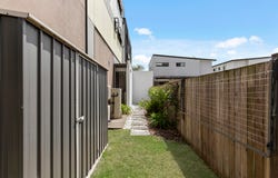 1/10 Ruby Road, Mitchelton, Qld 4053