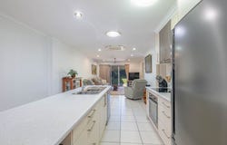 Unit 2/5 Pembridge Circuit, Urraween, Qld 4655