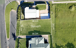 20 Pacific Esplanade, Slade Point, Qld 4740
