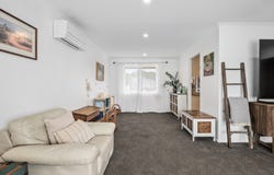 55 Reginald Avenue, Arana Hills, Qld 4054