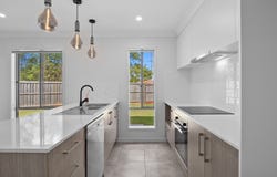 2 Ngungun Crescent, Glass House Mountains, Qld 4518