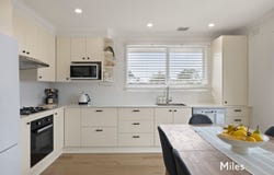 1/6 Brassey Avenue, Rosanna, Vic 3084