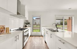 33 Wallaby Run, Gisborne, Vic 3437