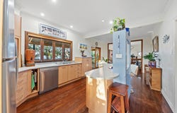 21 Earl Parade, Manly, Qld 4179