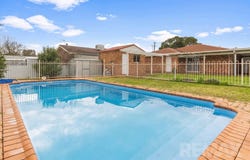27 Maple Road, Lake Albert, NSW 2650