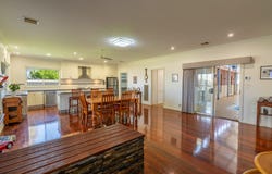 11-13 Evelyn Drive, Sale, Vic 3850