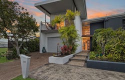 2/5 Terrace Place, Nelly Bay, Qld 4819