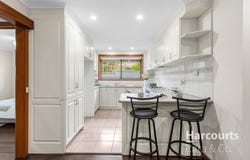 38 Thompson Circuit, Mill Park, Vic 3082