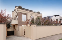 1/62 Mathoura Road, Toorak, Vic 3142