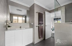 32 Somerville Drive, College Grove, WA 6230