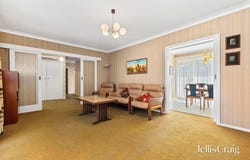 15 Snowden Drive, Glen Waverley, Vic 3150