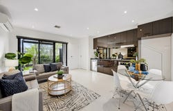 77 Belsay Chase, Chirnside Park, Vic 3116