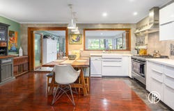 18 Chalet Road, Badger Creek, Vic 3777