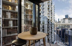 1215/677 La Trobe Street, Docklands, Vic 3008