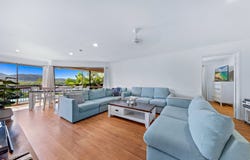 17 South Molle Boulevard, Cannonvale, Qld 4802