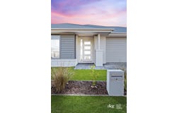 4 Eucalyptus Street, Greenbank, Qld 4124