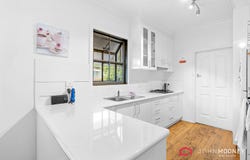 5 Binnak Place, Mount Austin, NSW 2650