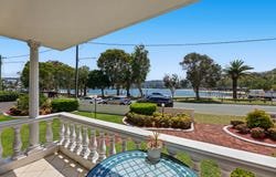2/4 Murlong Crescent, Palm Beach, Qld 4221