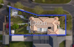 6 Robertsons Road, Taylors Lakes, Vic 3038