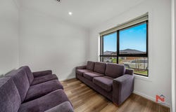 10 Rumex Street, Deanside, Vic 3336