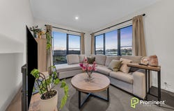 16 Officer Avenue, Clyde, Vic 3978