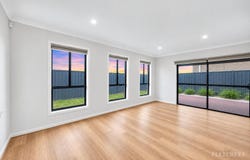 81 Adelong Boulevard, Cobblebank, Vic 3338