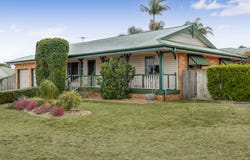 9 Honeysuckle Drive, Glenvale, Qld 4350