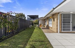 2 Eggleton Place, Wakerley, Qld 4154