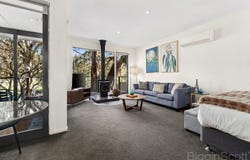 2/5 Swiss Mount Avenue, Hepburn Springs, Vic 3461