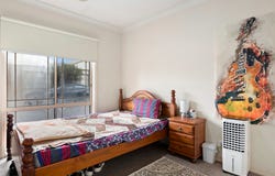 4/12-32 Pecks Road, Sydenham, Vic 3037