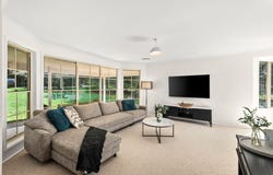 37 May Street, Robertson, NSW 2577