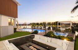 32 Bombala Street, Broadbeach Waters, Qld 4218