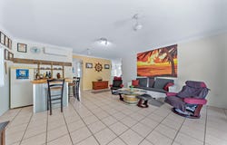 6/24 Pandanus Drive, Cannonvale, Qld 4802