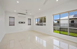 31 Malibu Parade, Mount Louisa, Qld 4814