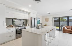 15 Musing Way, Aveley, WA 6069