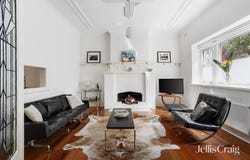2A/19 Marine Parade, St Kilda, Vic 3182