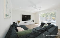 63 Winston Crescent, Viveash, WA 6056