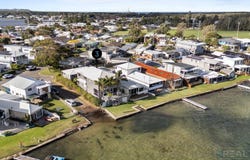 1 Marks Parade, Marks Point, NSW 2280