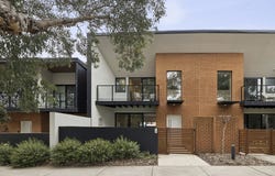 31/1 Rowland Rees Crescent, Greenway, ACT 2900
