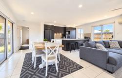 2/10 Halifax Place, Rural View, Qld 4740