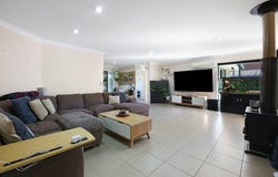 12 Stockman Crescent, Mudgeeraba, Qld 4213