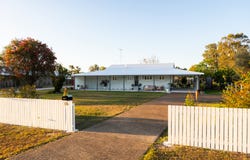 19C Low Street, Kensington, Qld 4670