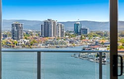 62/2 Admiralty Drive, Paradise Waters, Qld 4217